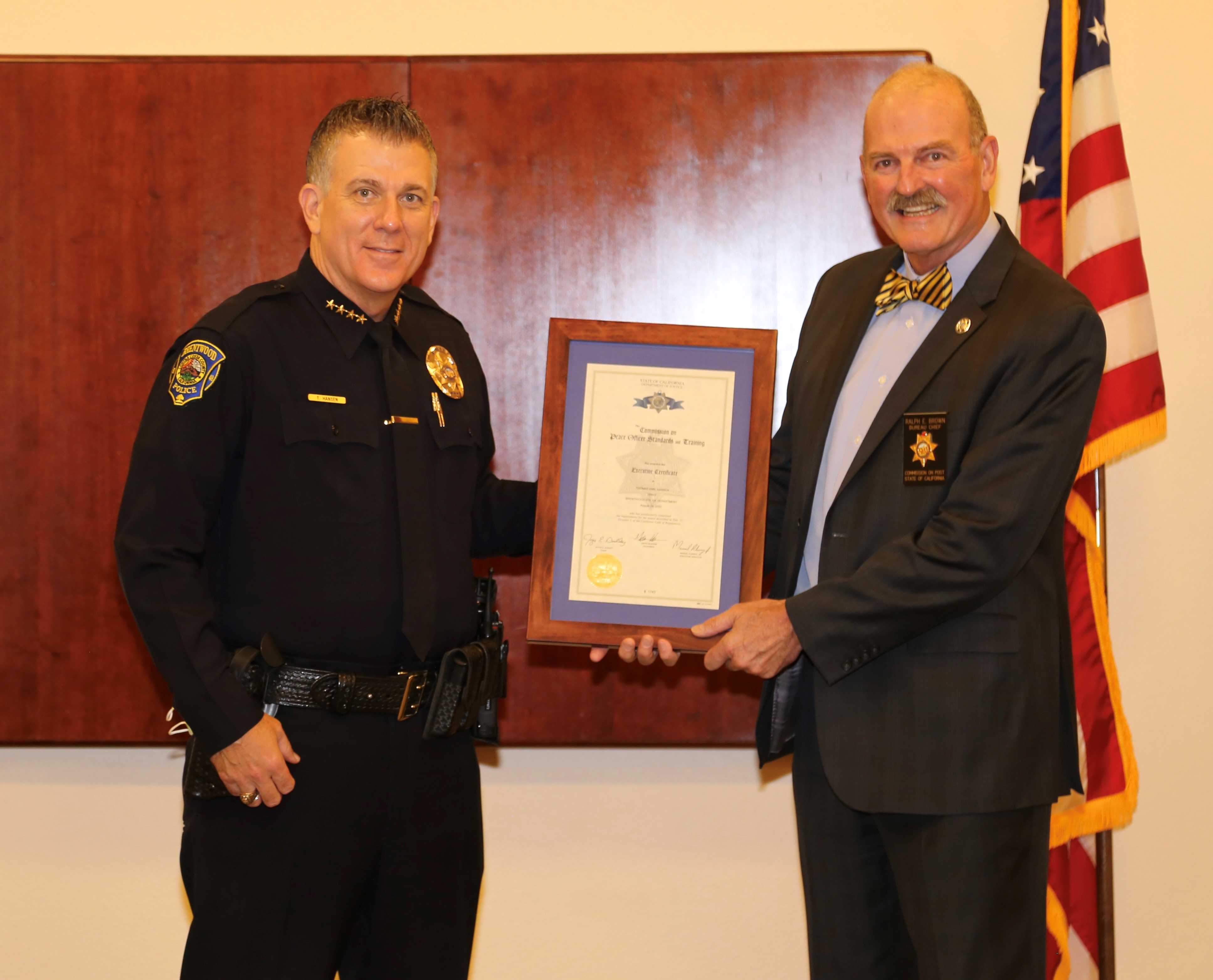 Chief Tom Hansen, Brentwood PD receives the Executive Certificate
